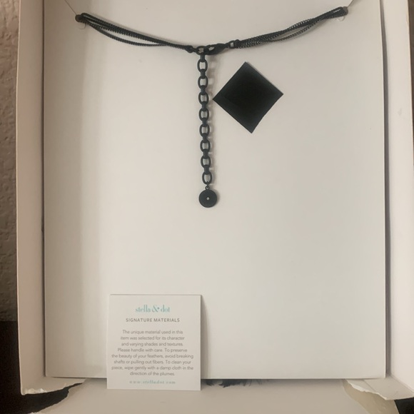 Stella and Dot necklace new with box - Picture 4 of 4